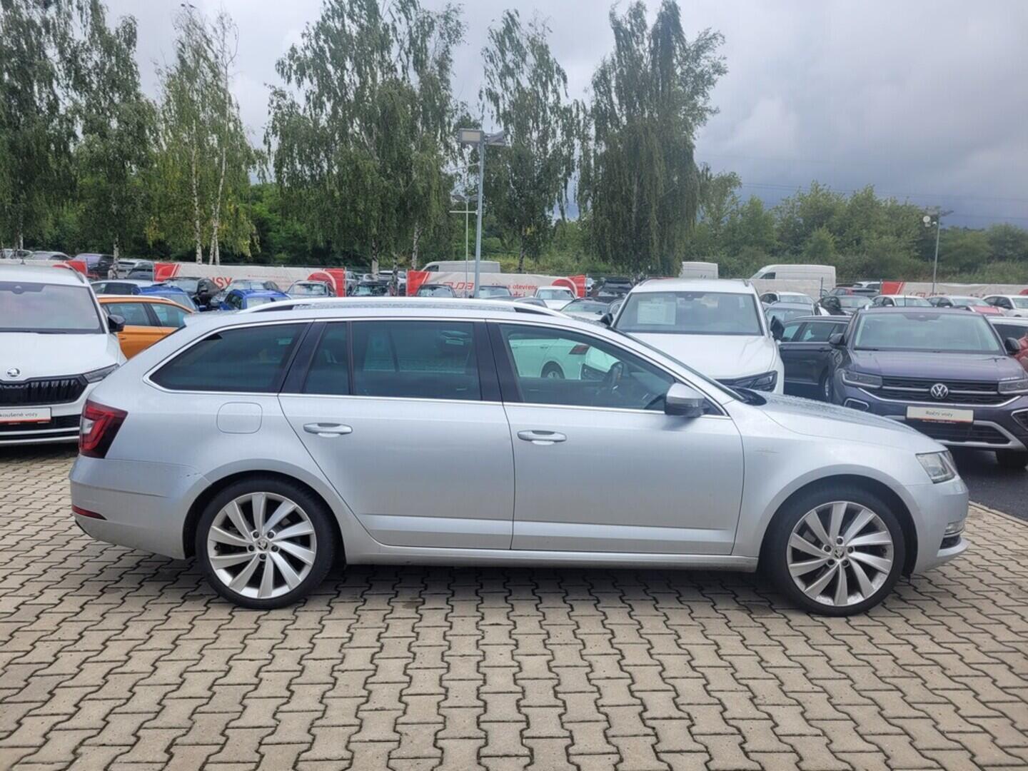 O419V07666_12.webp_OCTAVIA L&K 2.0 TSI 140 kW automat