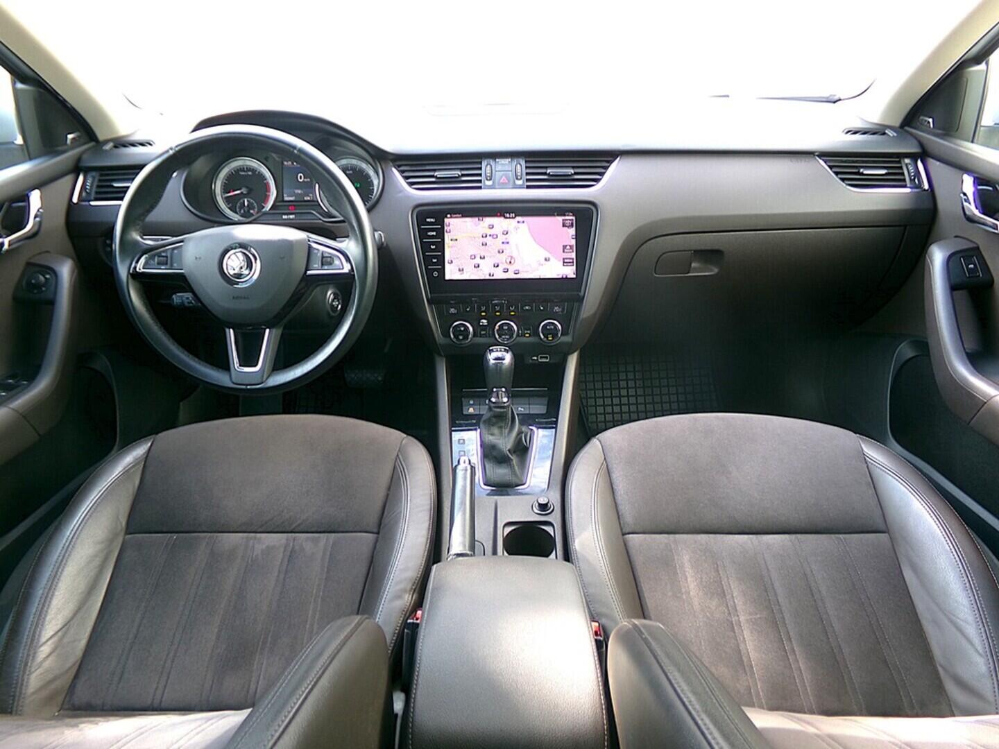 O419V07666_18.webp_OCTAVIA L&K 2.0 TSI 140 kW automat