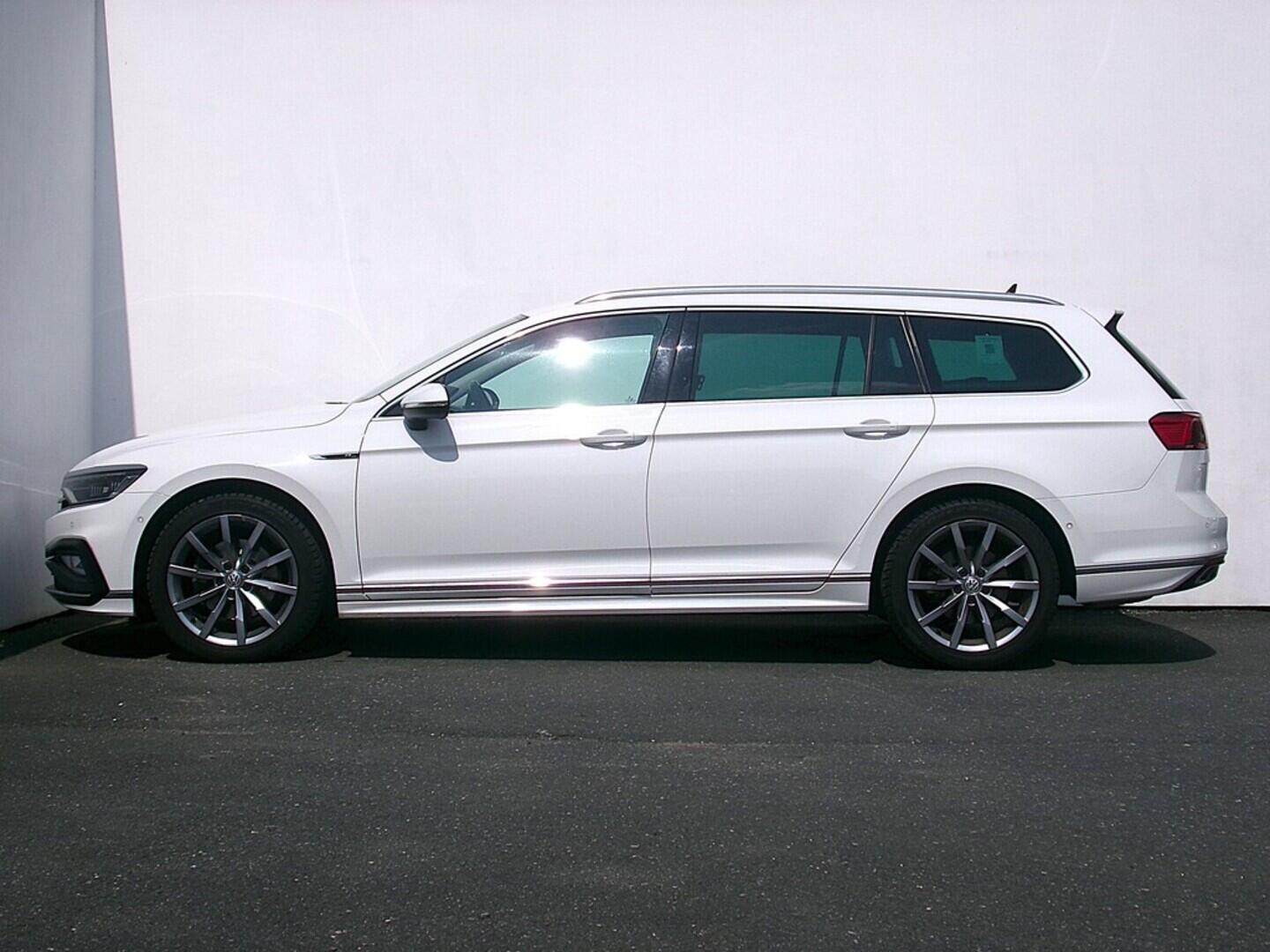 O419V07670_12.webp_PASSAT VARIANT R-line 2.0 TDI 140 kW automat, DPH