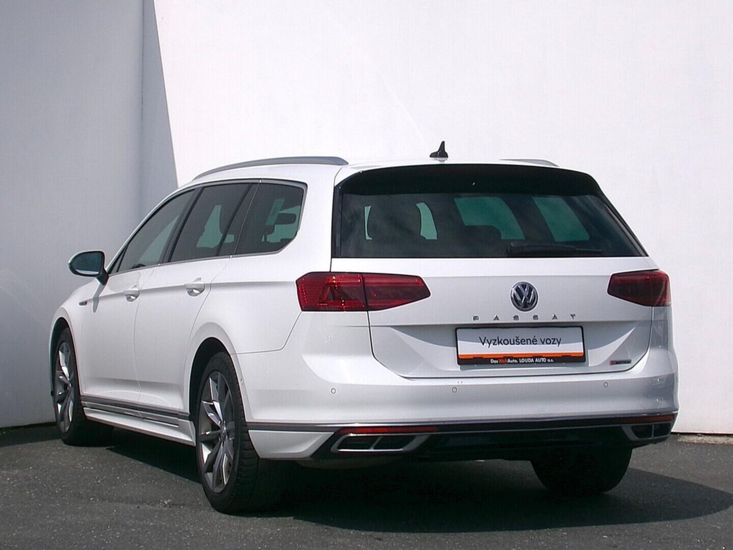 O419V07670_15.webp_PASSAT VARIANT R-line 2.0 TDI 140 kW automat, DPH