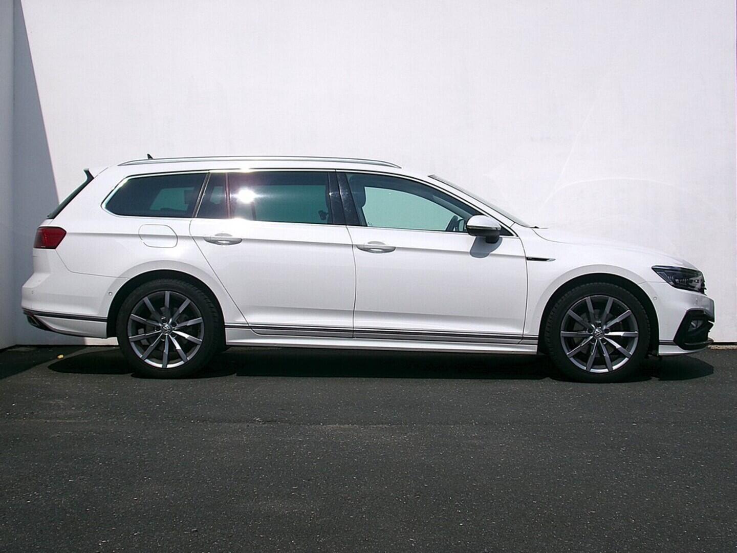 O419V07670_16.webp_PASSAT VARIANT R-line 2.0 TDI 140 kW automat, DPH