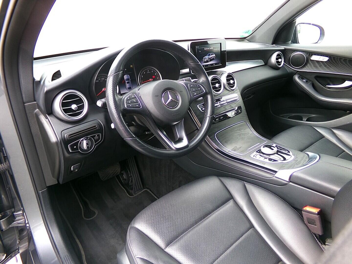 O419V07683_19.webp_GLC Coupé AMG paket 2.0  155 kW automat, DPH