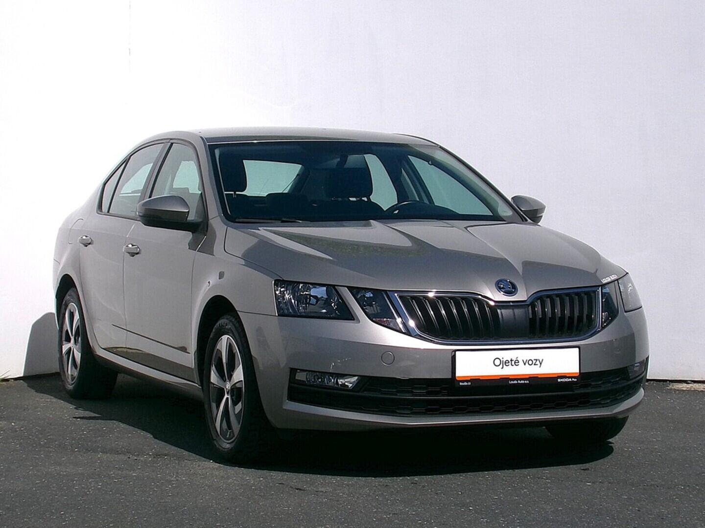 O419V07692_14.webp_OCTAVIA Ambition 1.4 TSI 81 kW manuál