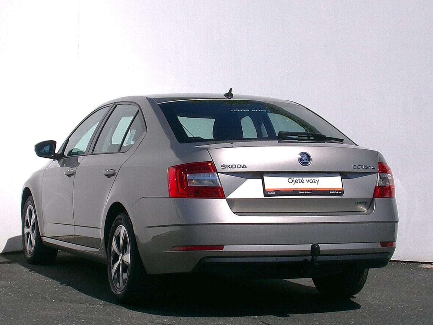 O419V07692_15.webp_OCTAVIA Ambition 1.4 TSI 81 kW manuál