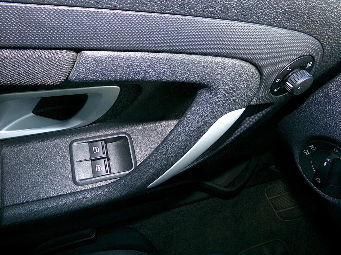 O419V07693_21.webp_FABIA  1.6 MPI 77 kW manuál