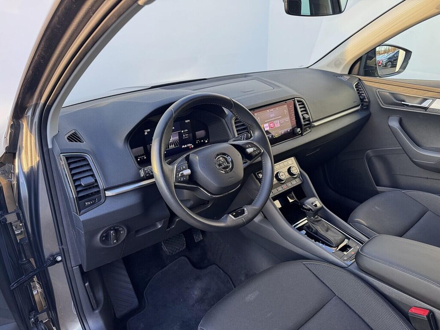 O419V07694_19.webp_KAROQ Ambition 1.5 TSI 110 kW automat, DPH