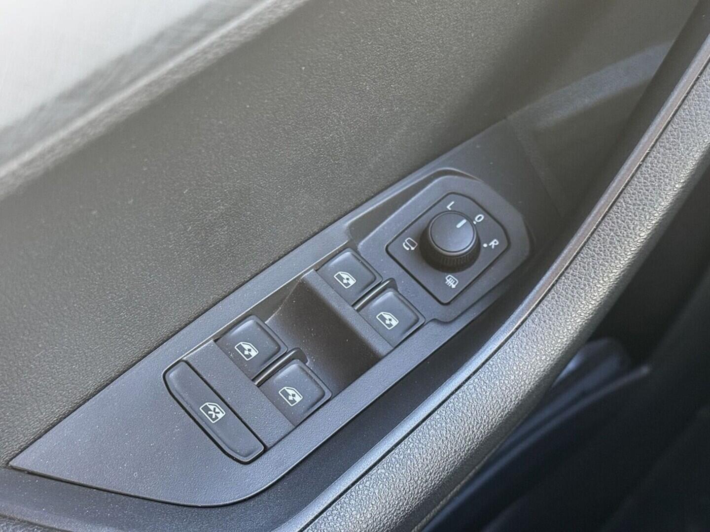 O419V07694_21.webp_KAROQ Ambition 1.5 TSI 110 kW automat, DPH