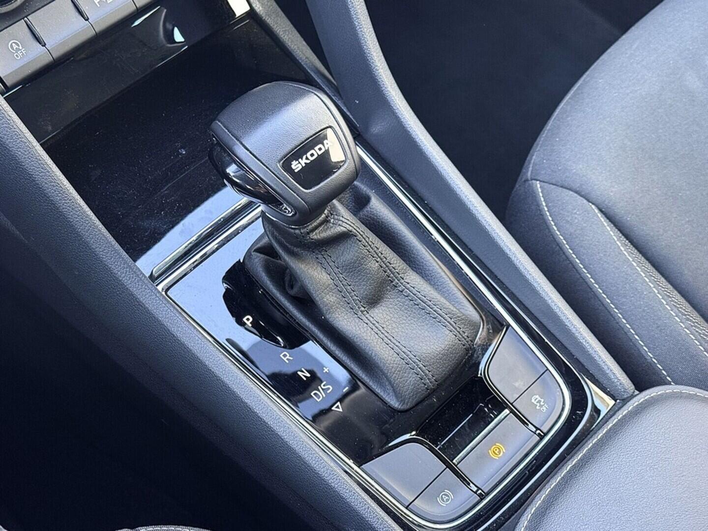 O419V07694_30.webp_KAROQ Ambition 1.5 TSI 110 kW automat, DPH