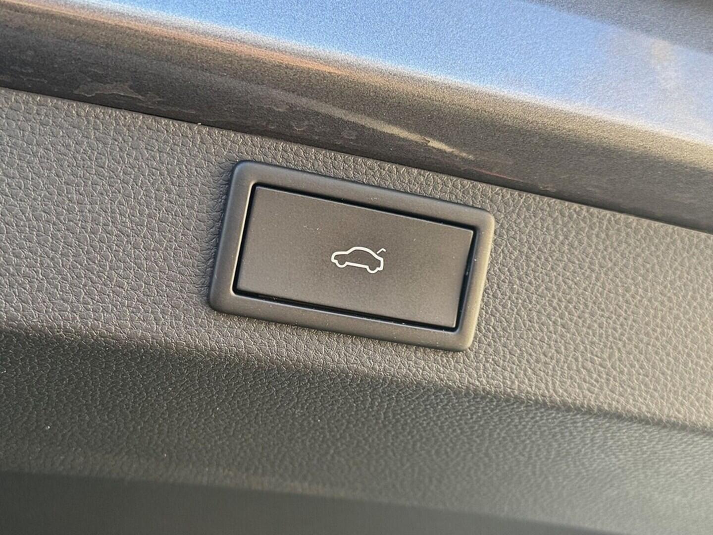 O419V07694_34.webp_KAROQ Ambition 1.5 TSI 110 kW automat, DPH