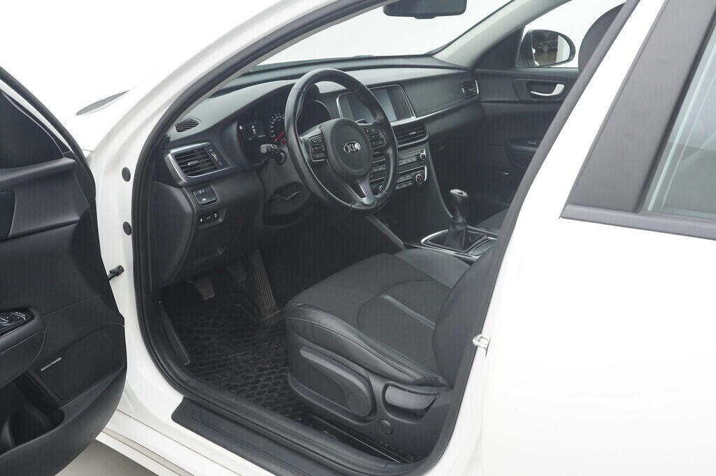 O419V07696_18.webp_OPTIMA Spirit 1.7  104 kW manuál