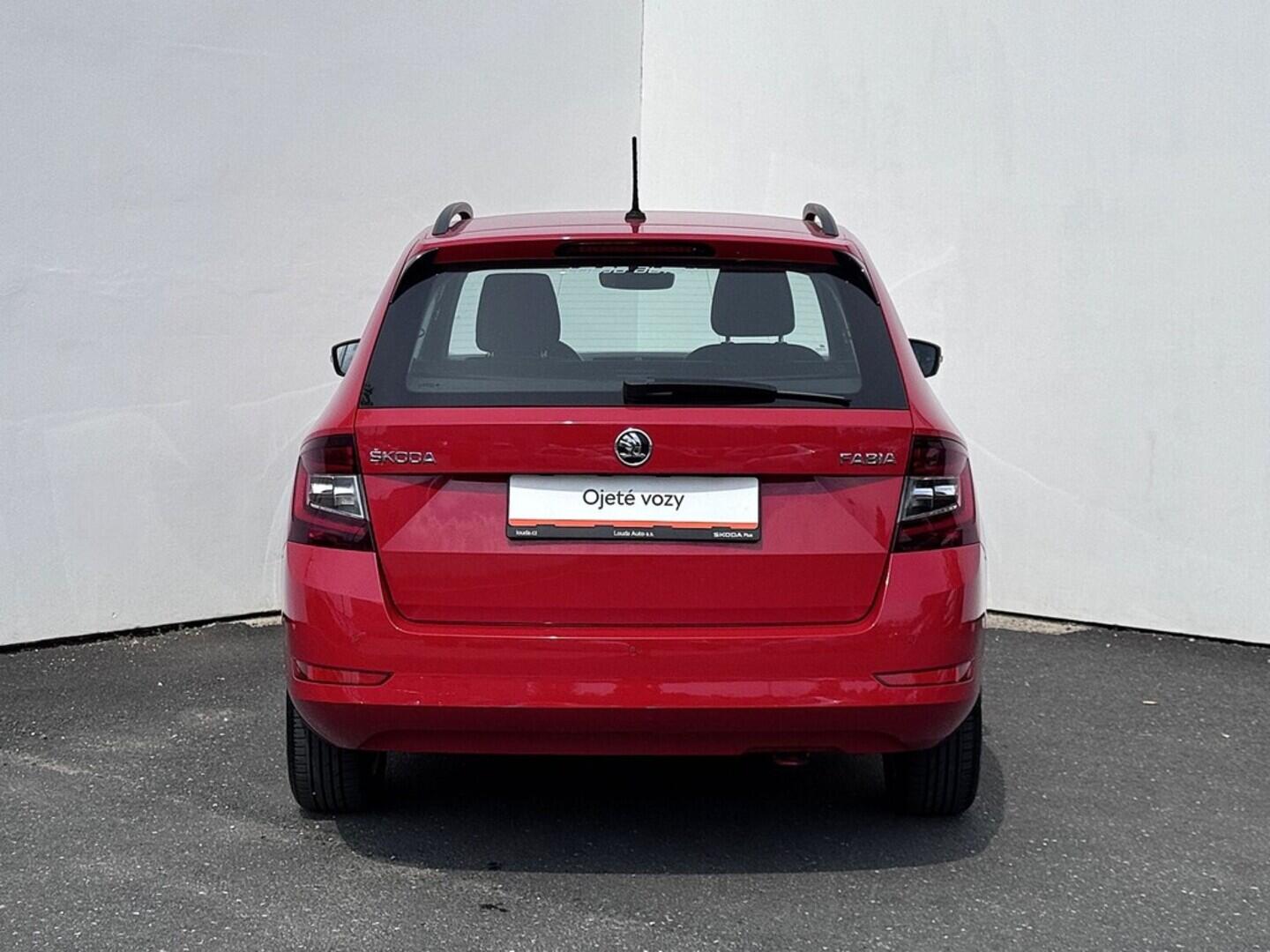 O419V07703_17.webp_FABIA Style 1.0 TSI 70 kW manuál
