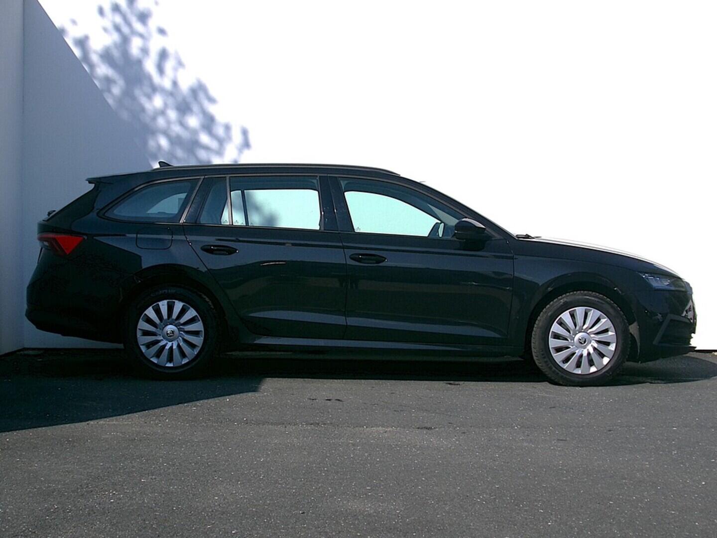 O419V07712_16.webp_OCTAVIA Active 2.0 TDI 85 kW manuál, DPH