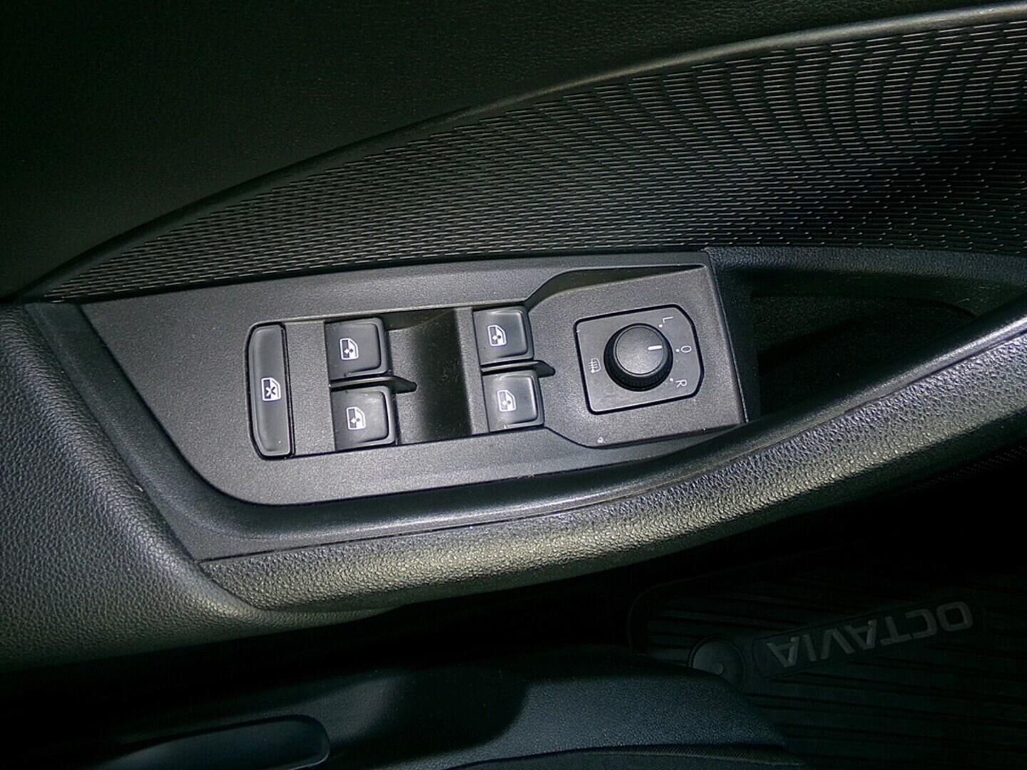 O419V07712_21.webp_OCTAVIA Active 2.0 TDI 85 kW manuál, DPH