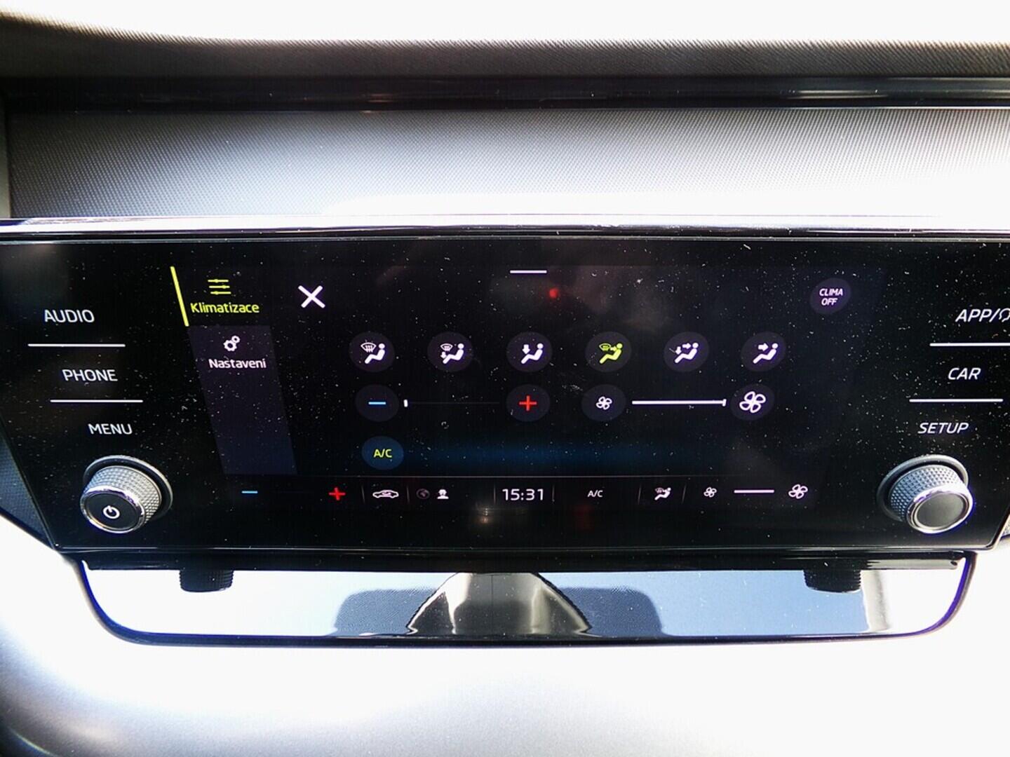 O419V07712_28.webp_OCTAVIA Active 2.0 TDI 85 kW manuál, DPH