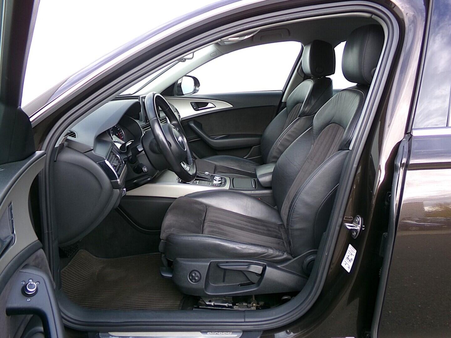 O419V07716_20.webp_A6 ALLROAD QUATTRO  3.0 TDI 200 kW automat, DPH