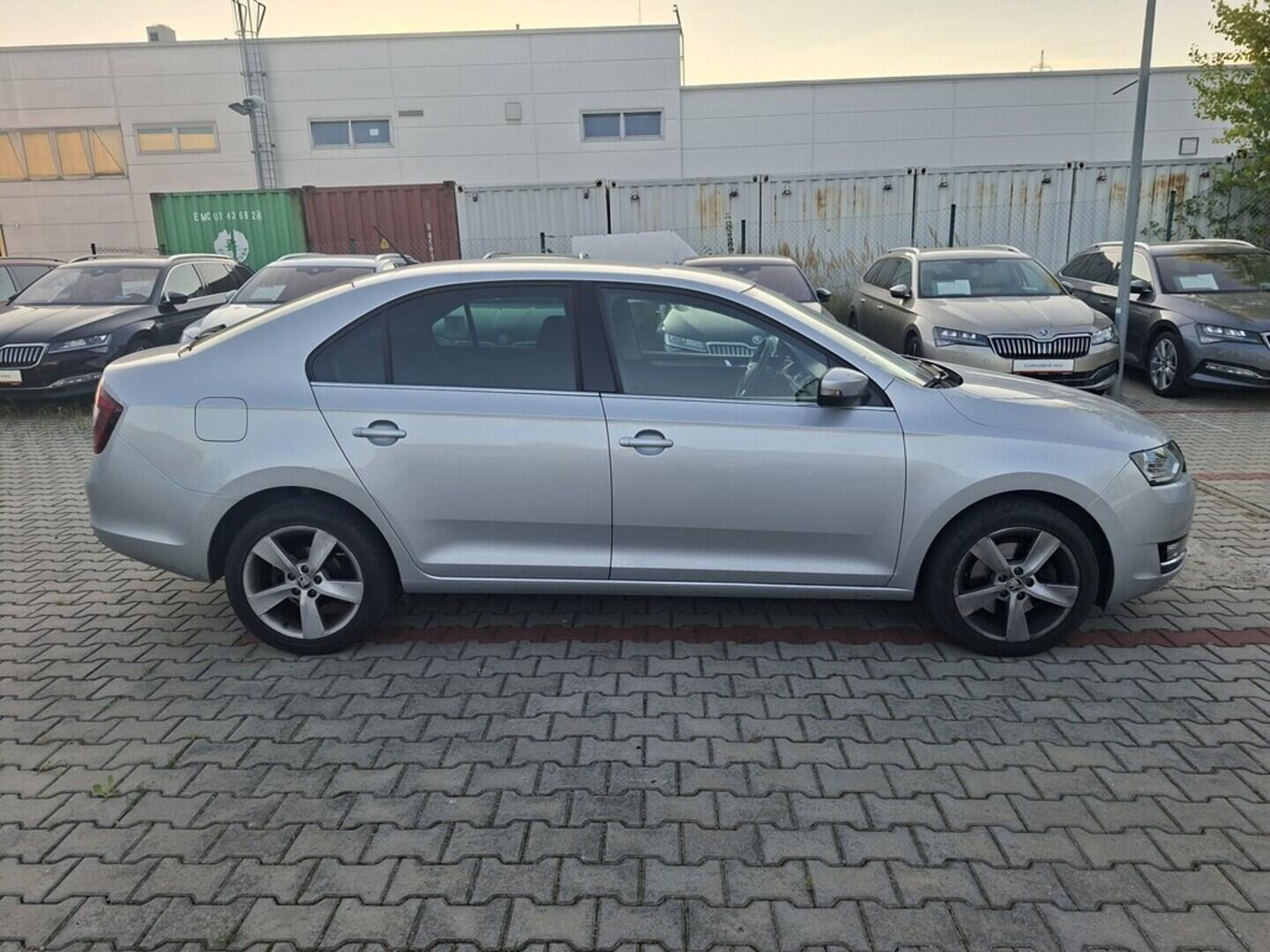 O419V07718_12.webp_RAPID Style 1.0 TSI 81 kW automat