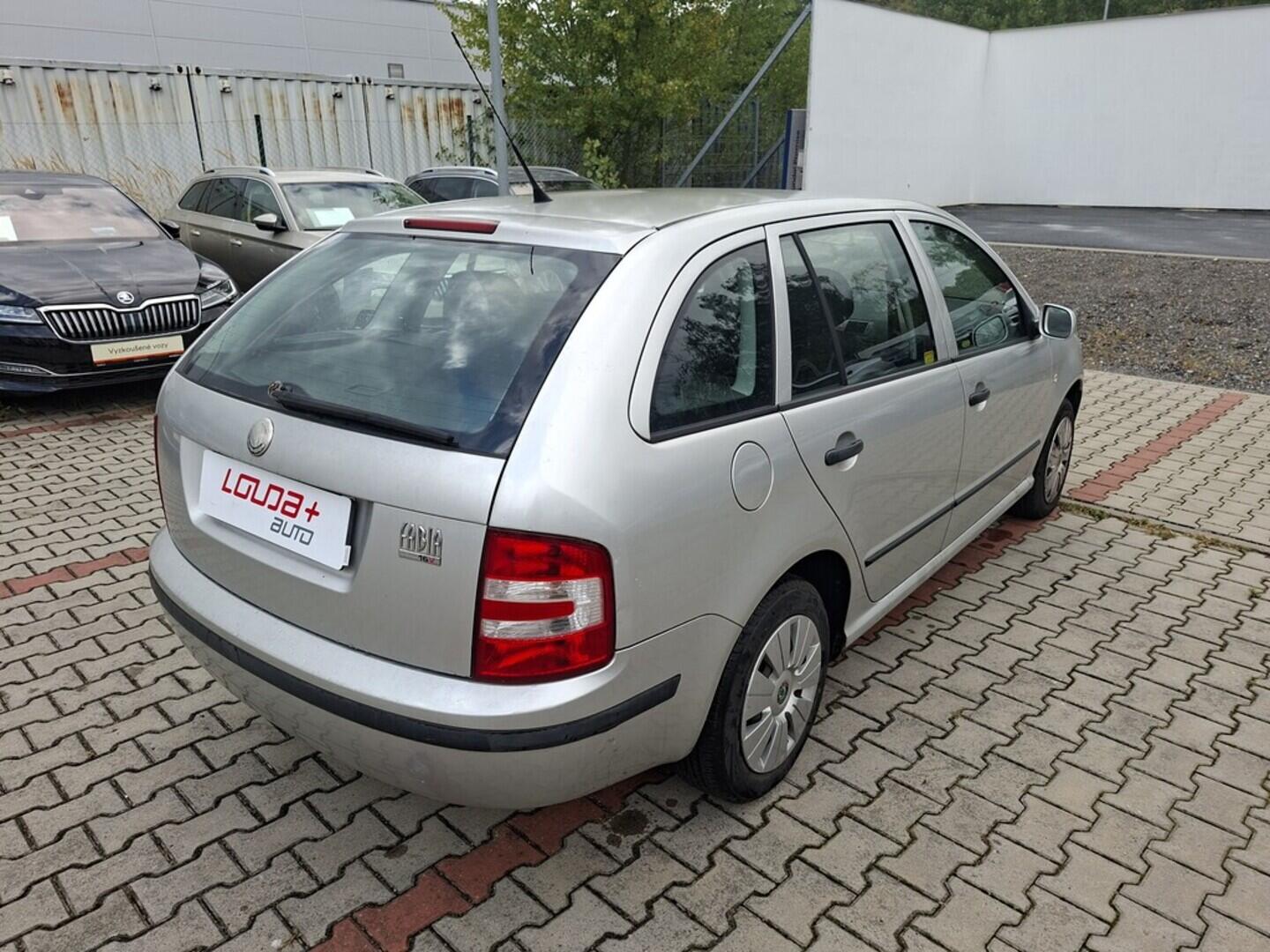 O419V07720_11.webp_FABIA Ambiente 1.4 MPI 55 kW manuál