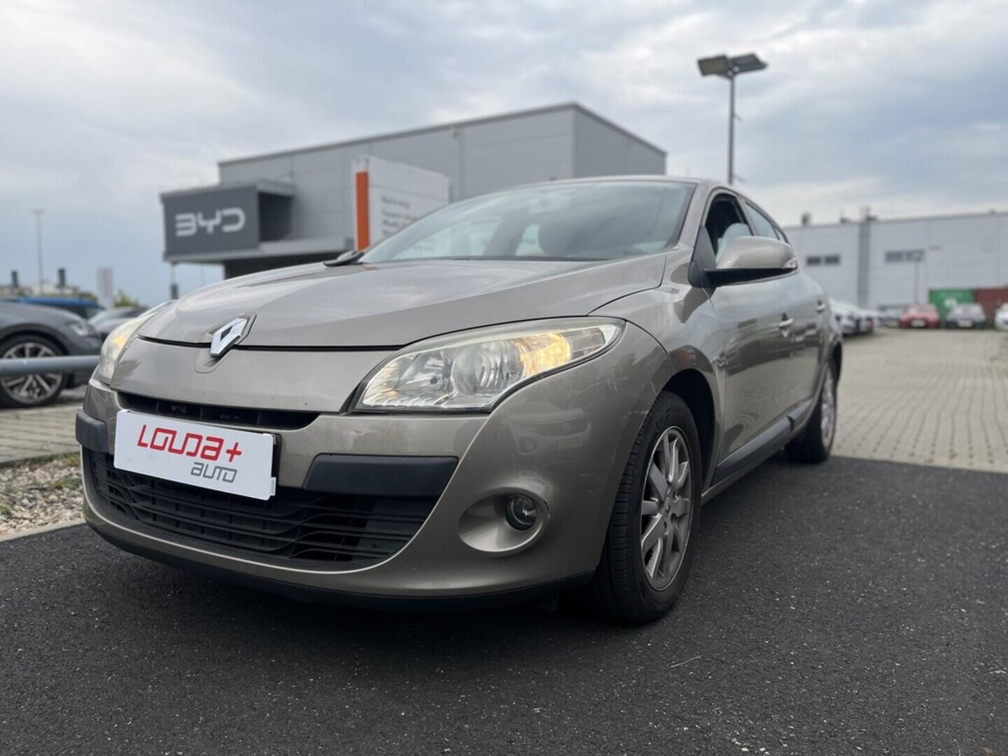O419V07724_11.webp_MÉGANE  1.6  74 kW manuál