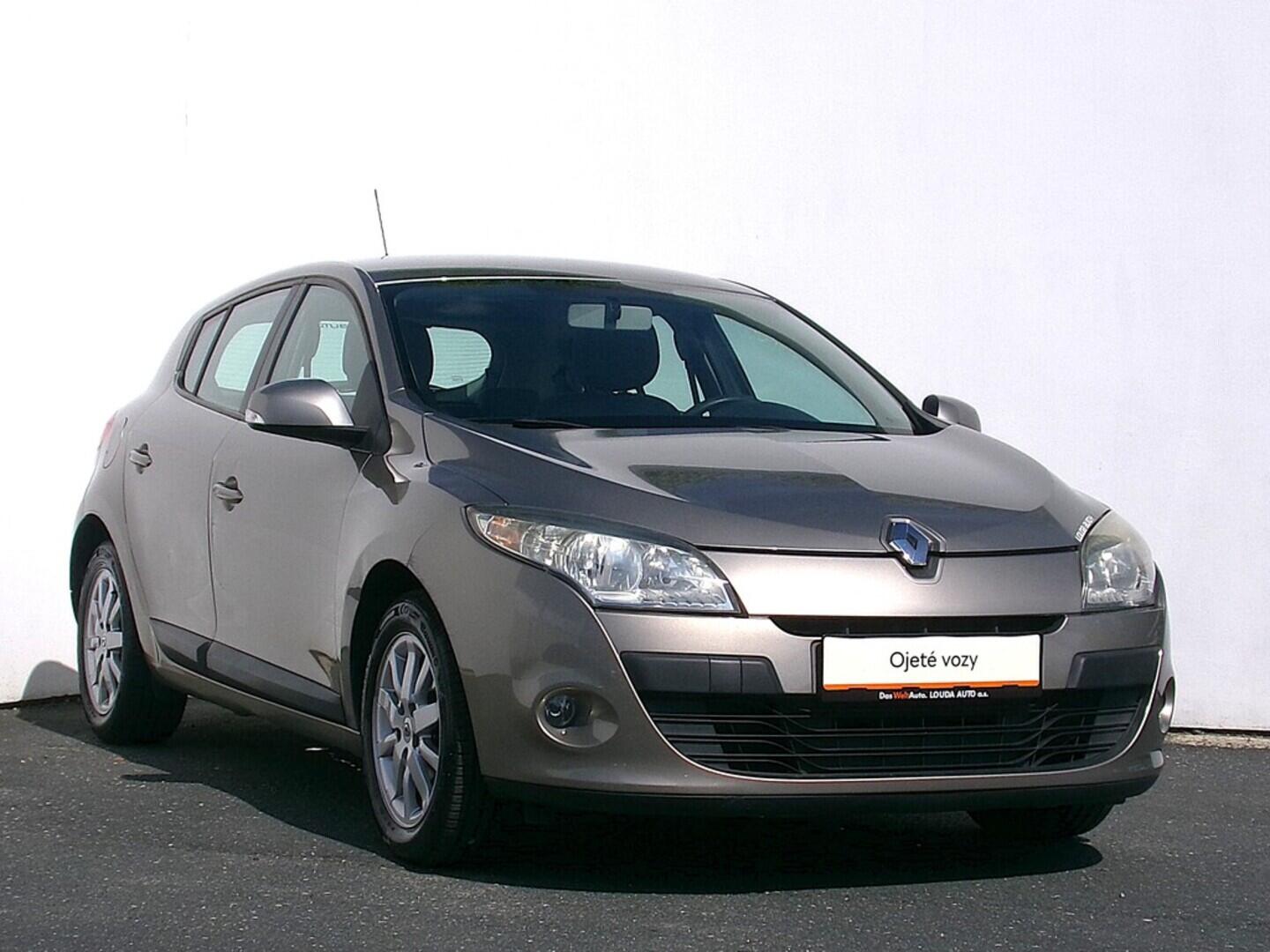 O419V07724_14.webp_MÉGANE  1.6  74 kW manuál