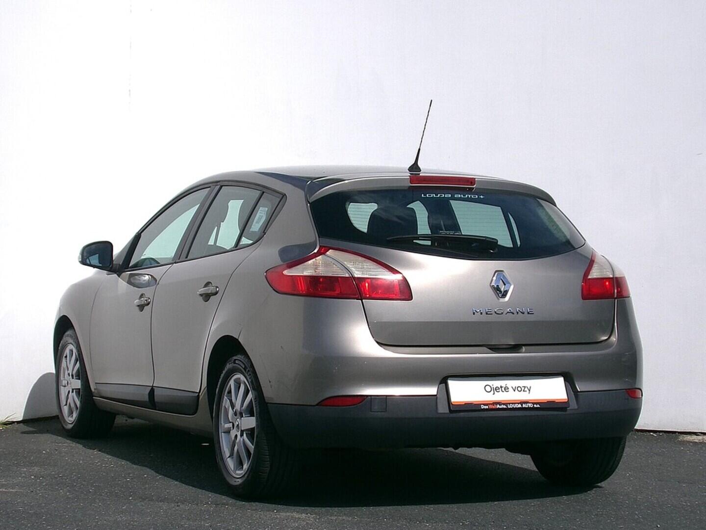 O419V07724_15.webp_MÉGANE  1.6  74 kW manuál