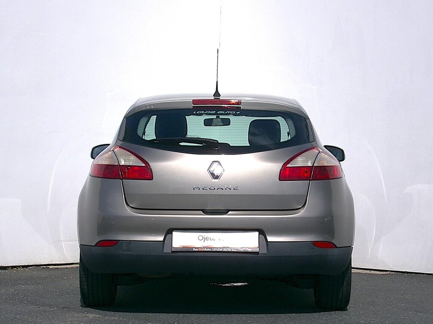 O419V07724_17.webp_MÉGANE  1.6  74 kW manuál