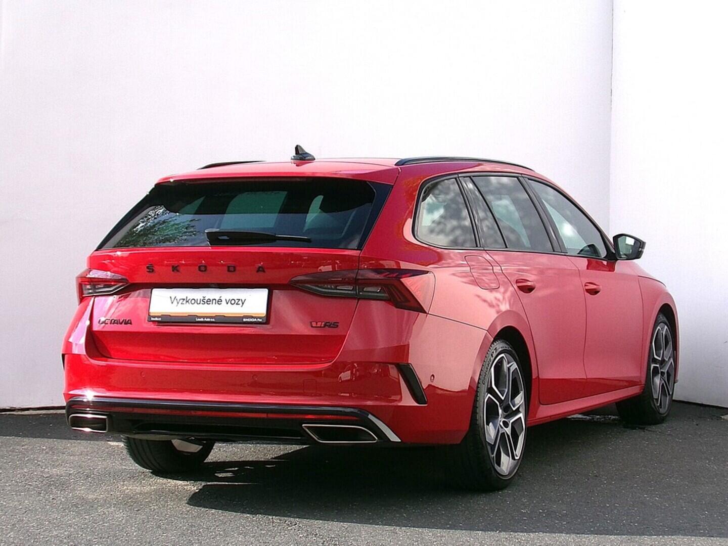 O419V07727_11.webp_OCTAVIA RS 2.0 TDI 147 kW automat, DPH