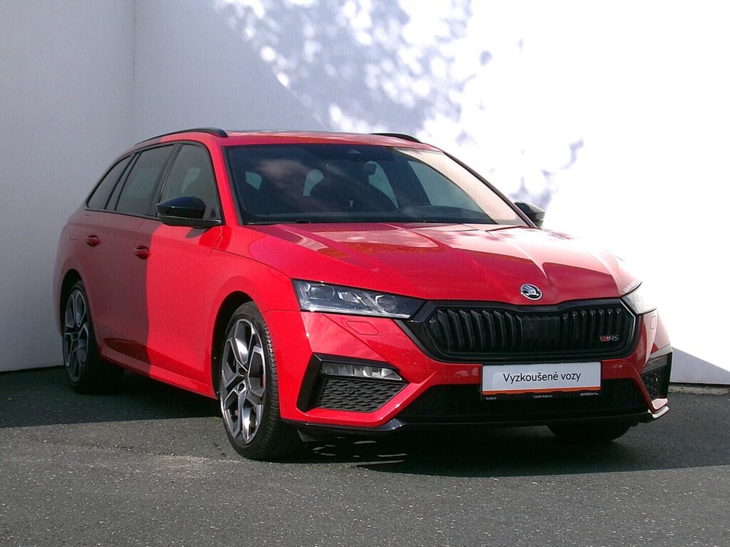 O419V07727_14.webp_OCTAVIA RS 2.0 TDI 147 kW automat, DPH