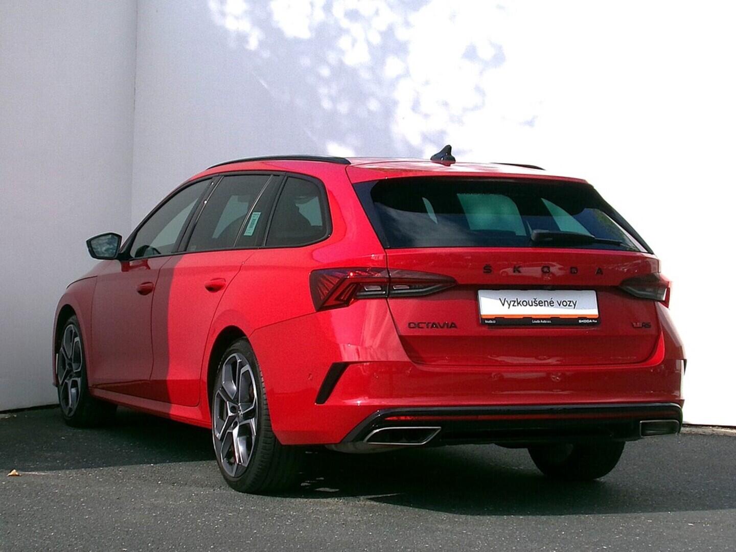 O419V07727_15.webp_OCTAVIA RS 2.0 TDI 147 kW automat, DPH