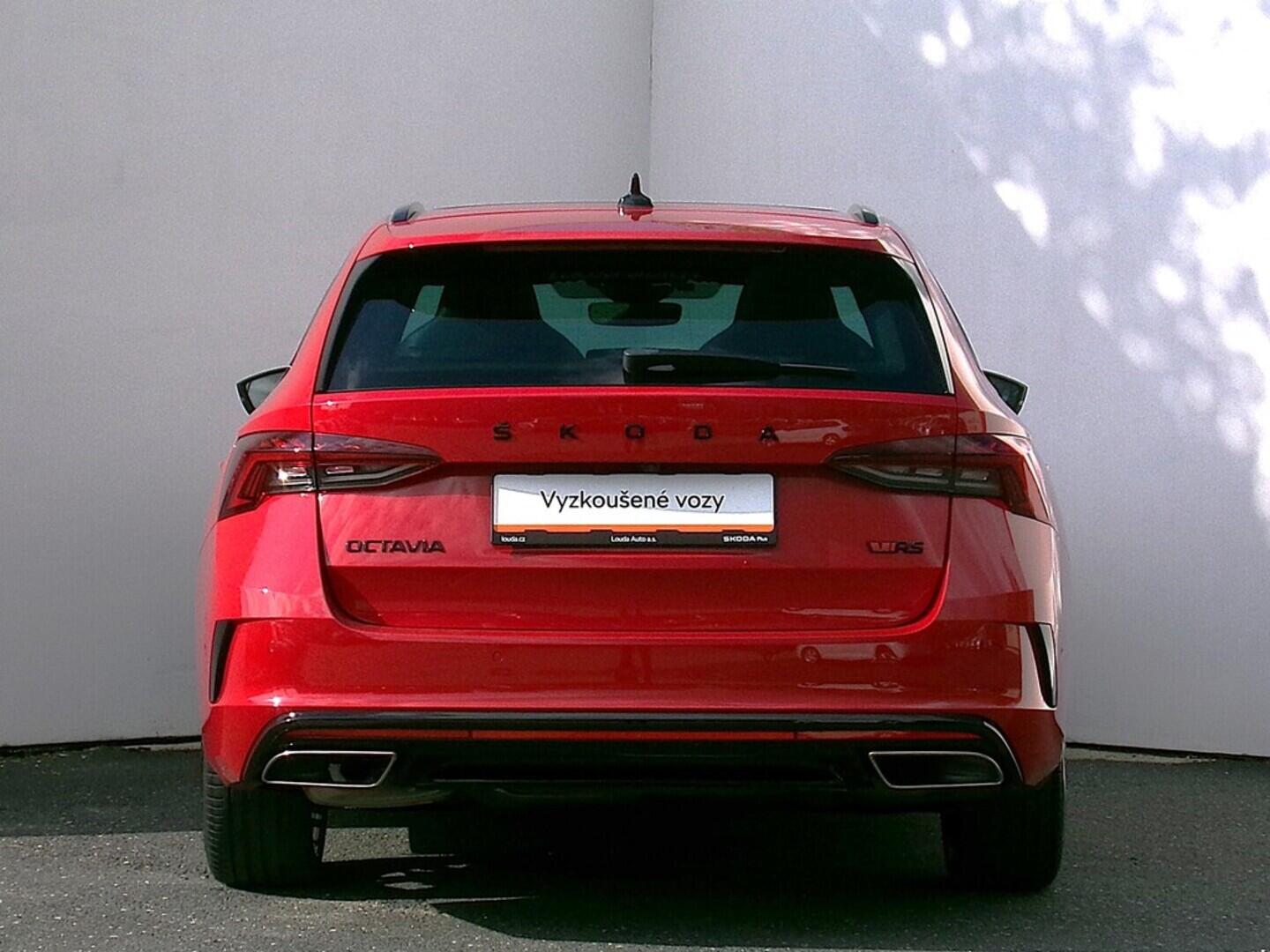 O419V07727_17.webp_OCTAVIA RS 2.0 TDI 147 kW automat, DPH