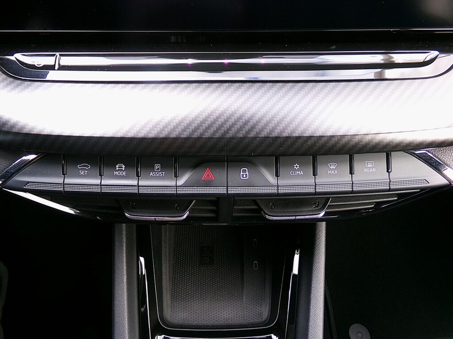 O419V07727_35.webp_OCTAVIA RS 2.0 TDI 147 kW automat, DPH