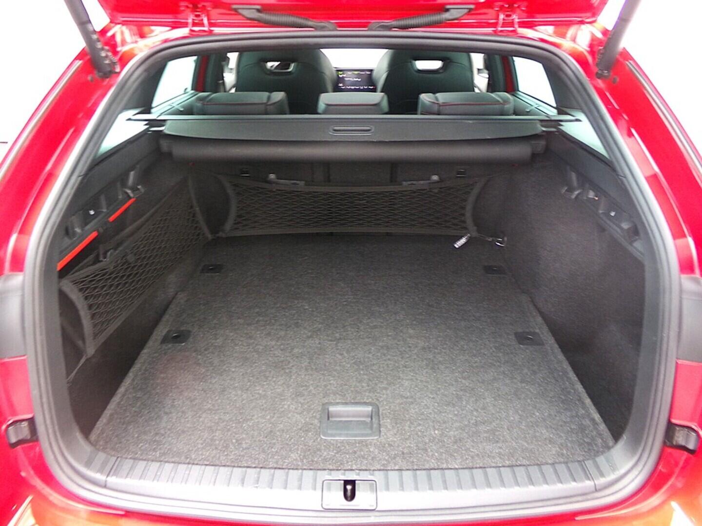 O419V07727_39.webp_OCTAVIA RS 2.0 TDI 147 kW automat, DPH