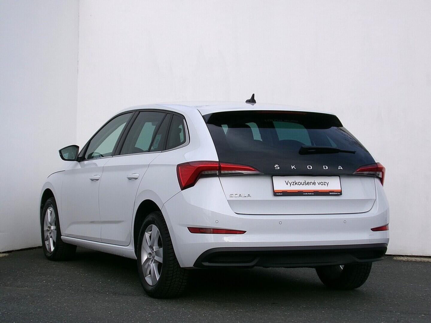 O419V07743_15.webp_SCALA  1.0 TSI 81 kW manuál, DPH