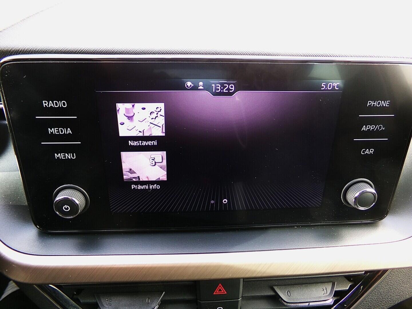 O419V07743_26.webp_SCALA  1.0 TSI 81 kW manuál, DPH