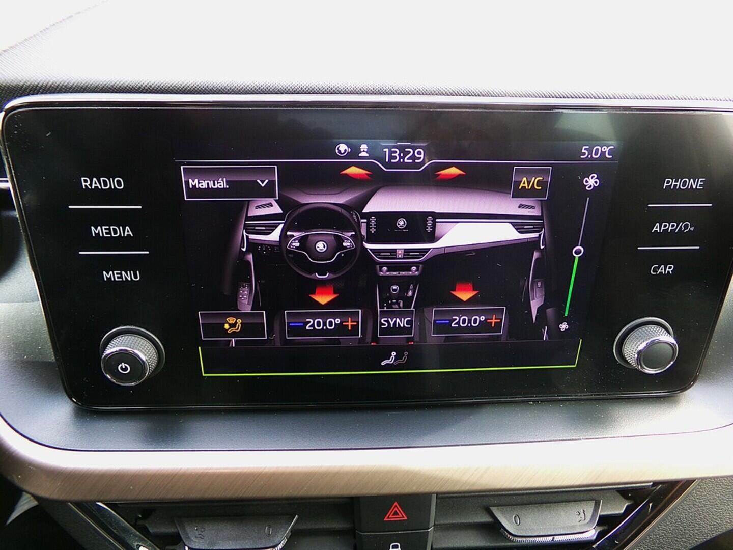 O419V07743_30.webp_SCALA  1.0 TSI 81 kW manuál, DPH