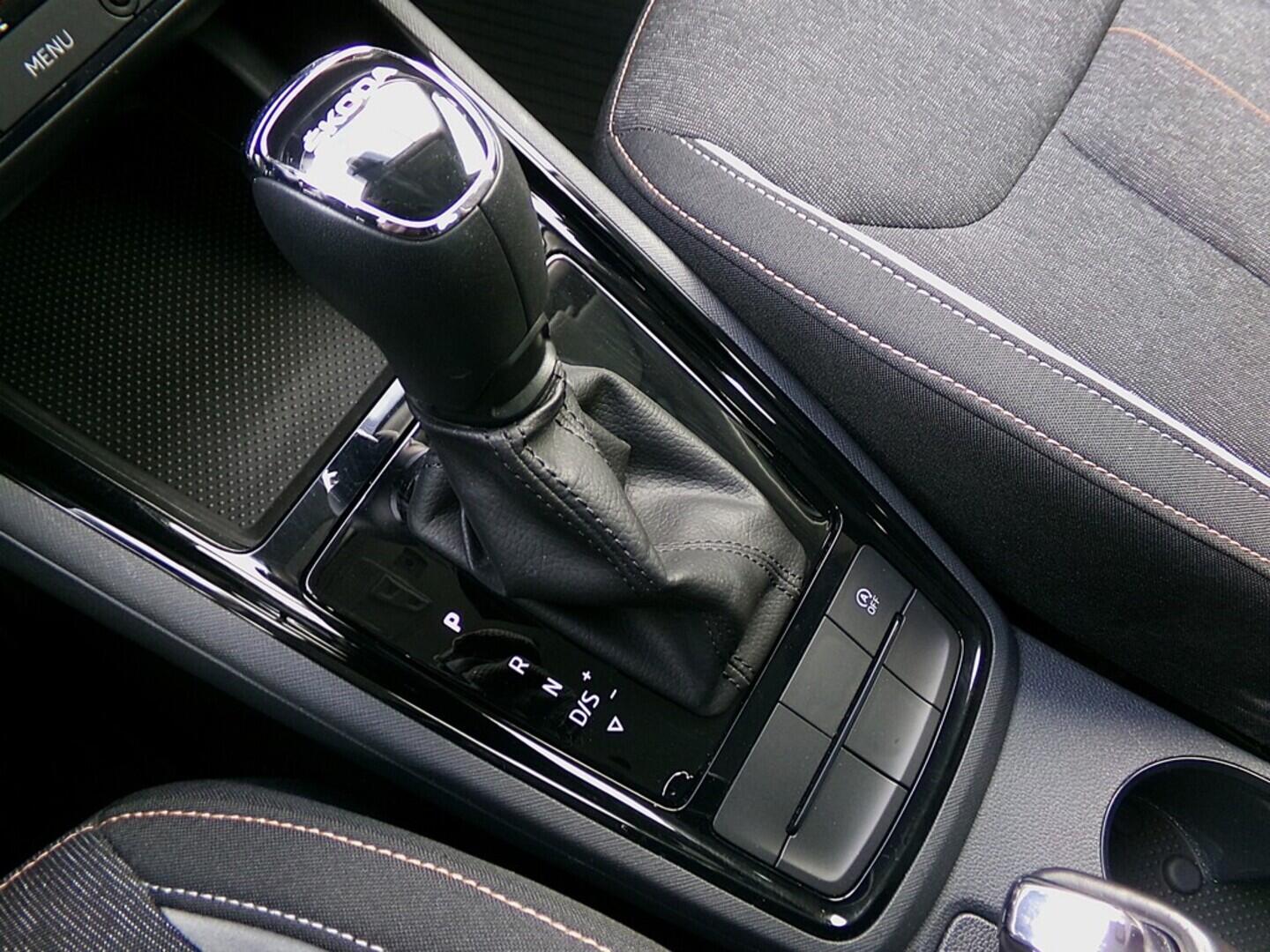 O419V07743_32.webp_SCALA  1.0 TSI 81 kW manuál, DPH