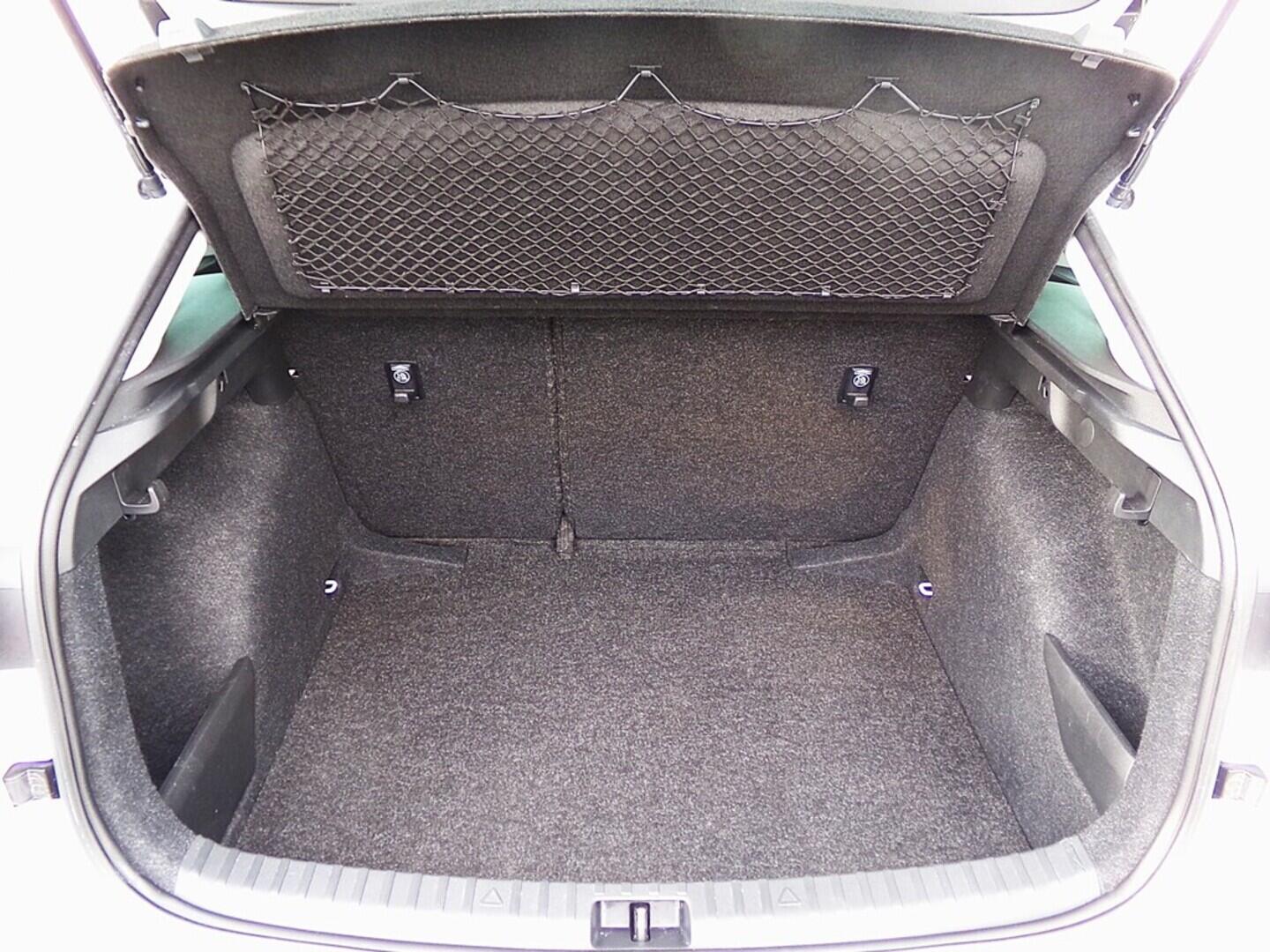 O419V07743_34.webp_SCALA  1.0 TSI 81 kW manuál, DPH