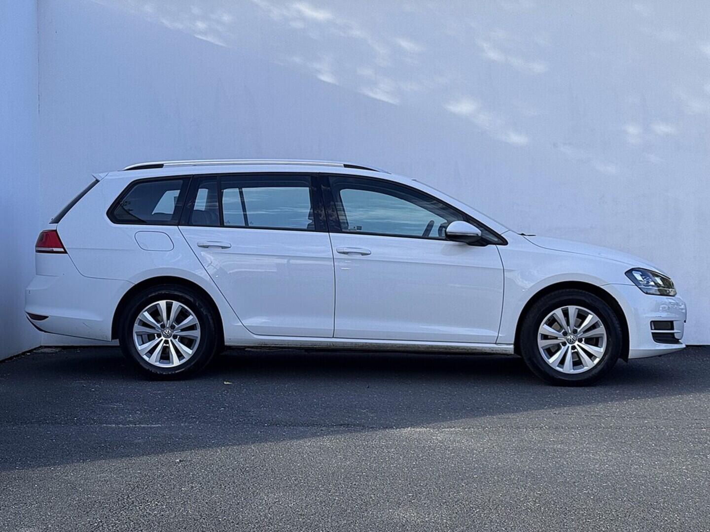 O419V07748_16.webp_GOLF VARIANT Comfortline 1.2 TSI 81 kW manuál