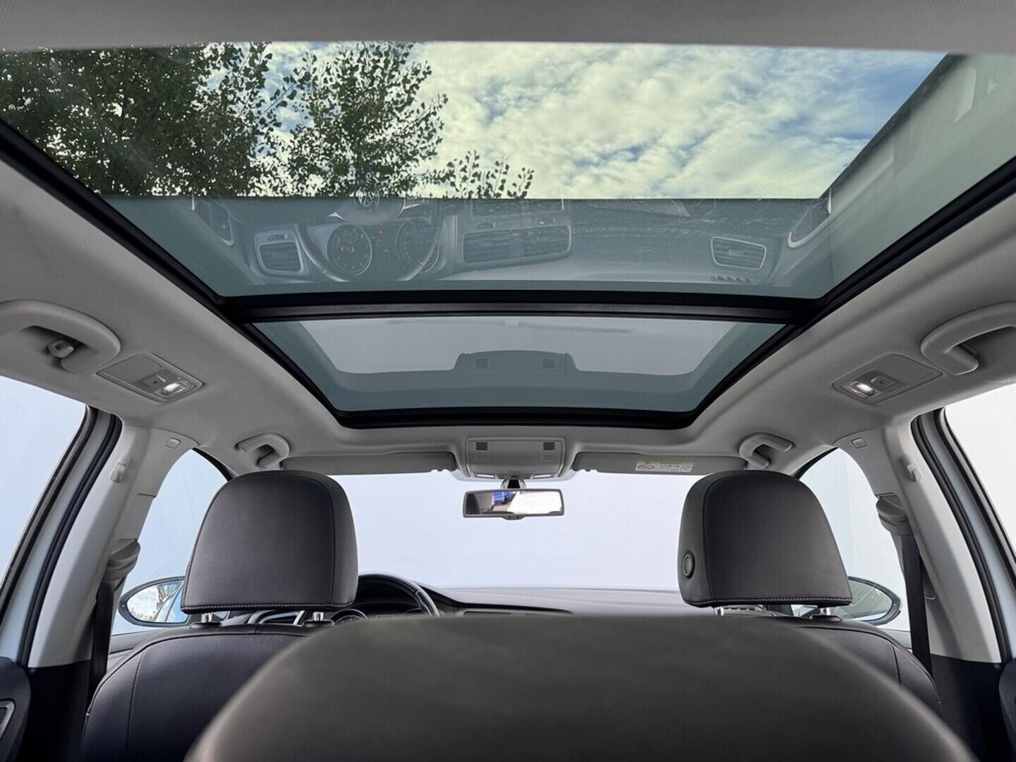 O419V07748_31.webp_GOLF VARIANT Comfortline 1.2 TSI 81 kW manuál