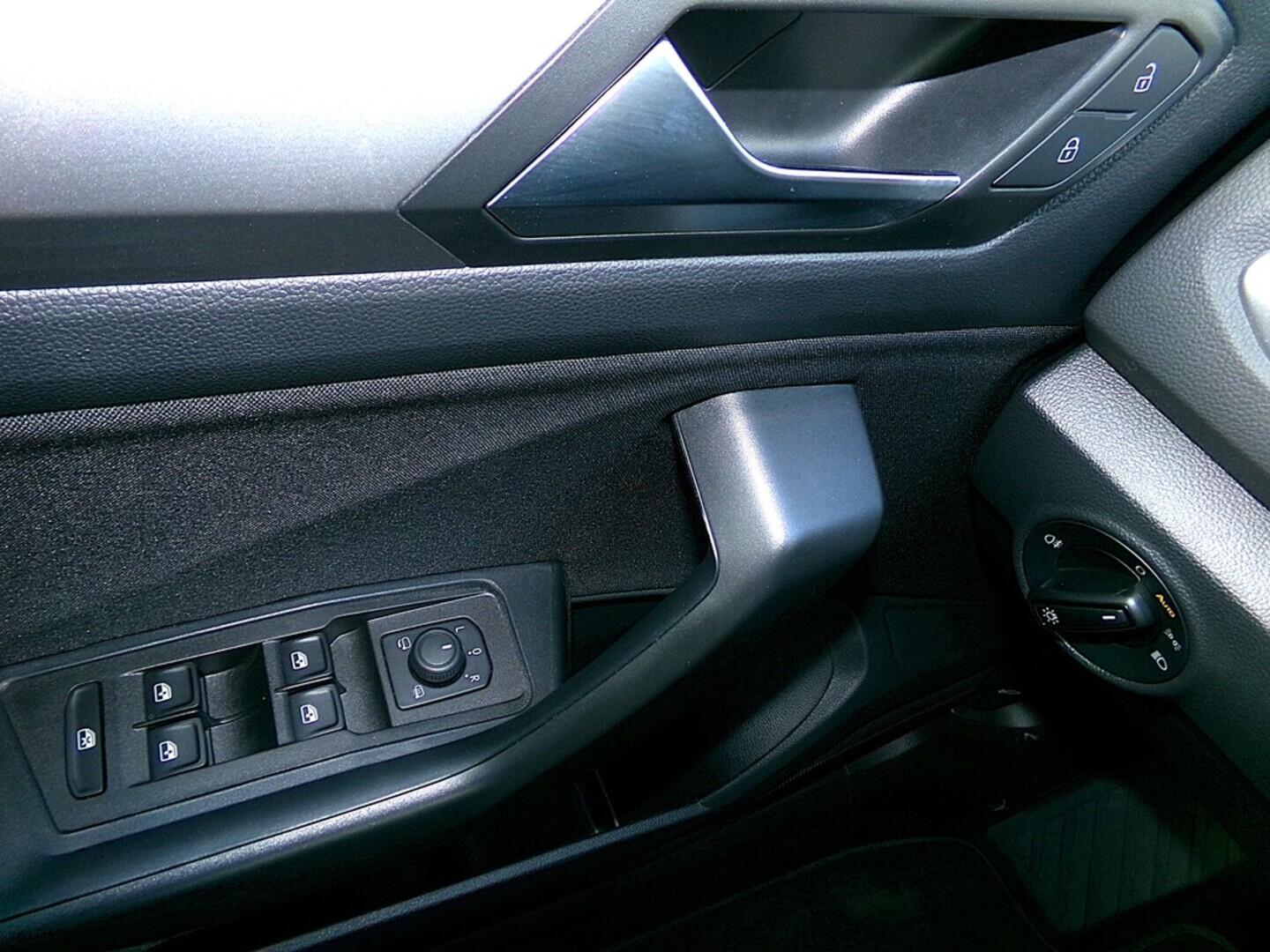 O419V07750_21.webp_T-ROC Life 1.5 TSI 110 kW automat, DPH