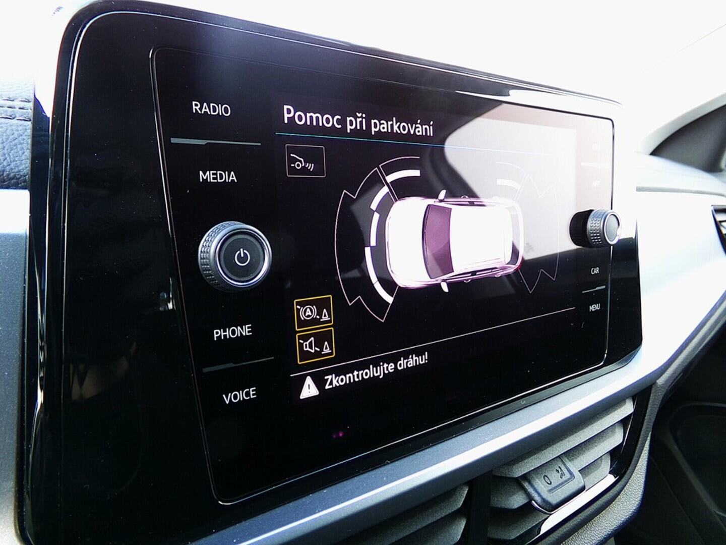 O419V07750_32.webp_T-ROC Life 1.5 TSI 110 kW automat, DPH