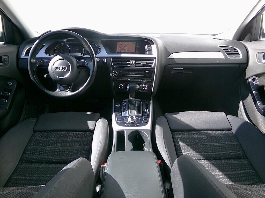 O419V07755_18.webp_A4 S-line 2.0 TDI 110 kW automat