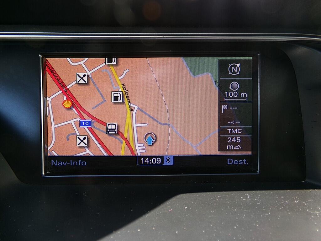 O419V07755_25.webp_A4 S-line 2.0 TDI 110 kW automat