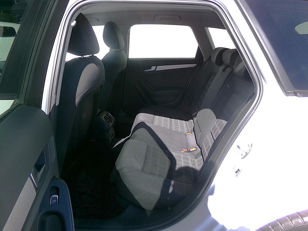 O419V07755_29.webp_A4 S-line 2.0 TDI 110 kW automat