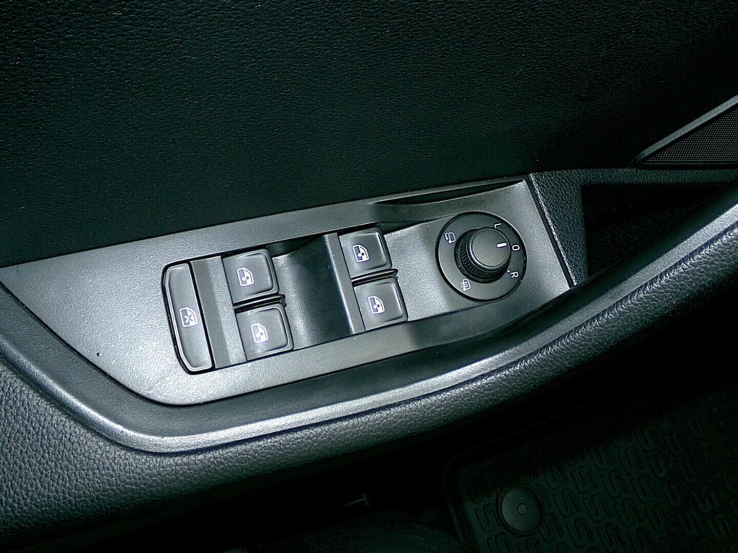 O419V07756_21.webp_SUPERB Ambition 2.0 TDI 110 kW automat