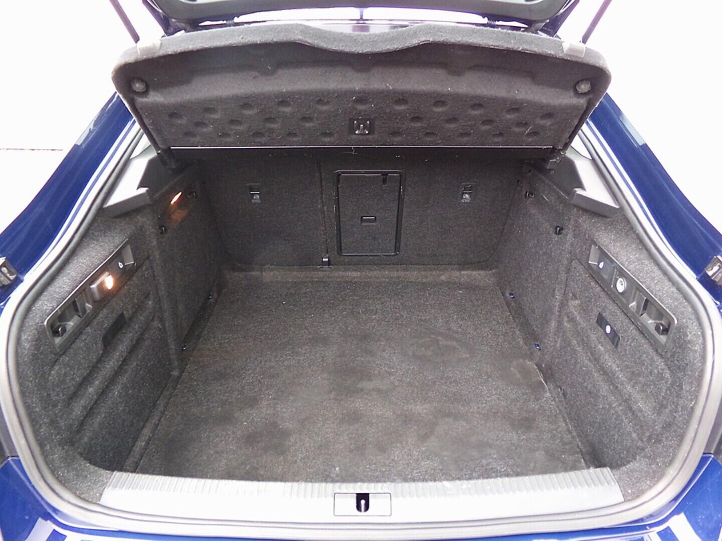 O419V07756_31.webp_SUPERB Ambition 2.0 TDI 110 kW automat