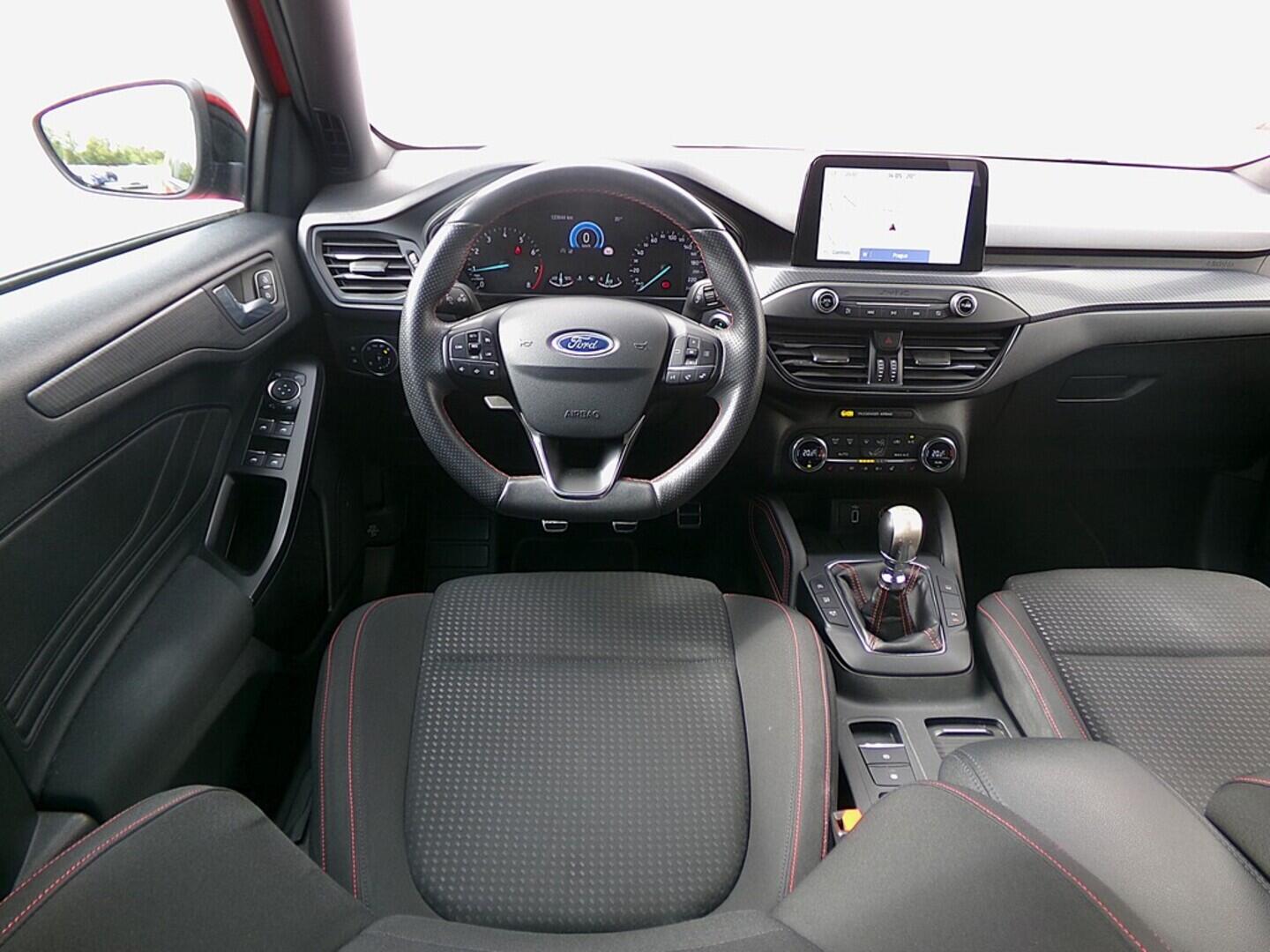 O419V07758_26.webp_FOCUS ST line 1.0  92 kW manuál