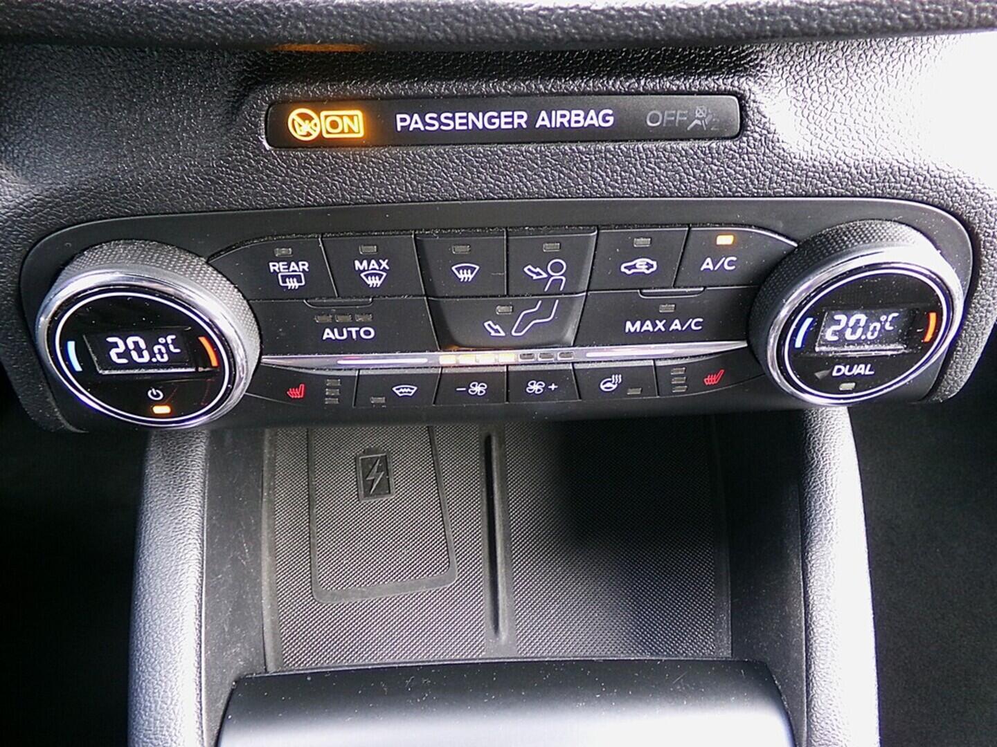 O419V07758_31.webp_FOCUS ST line 1.0  92 kW manuál