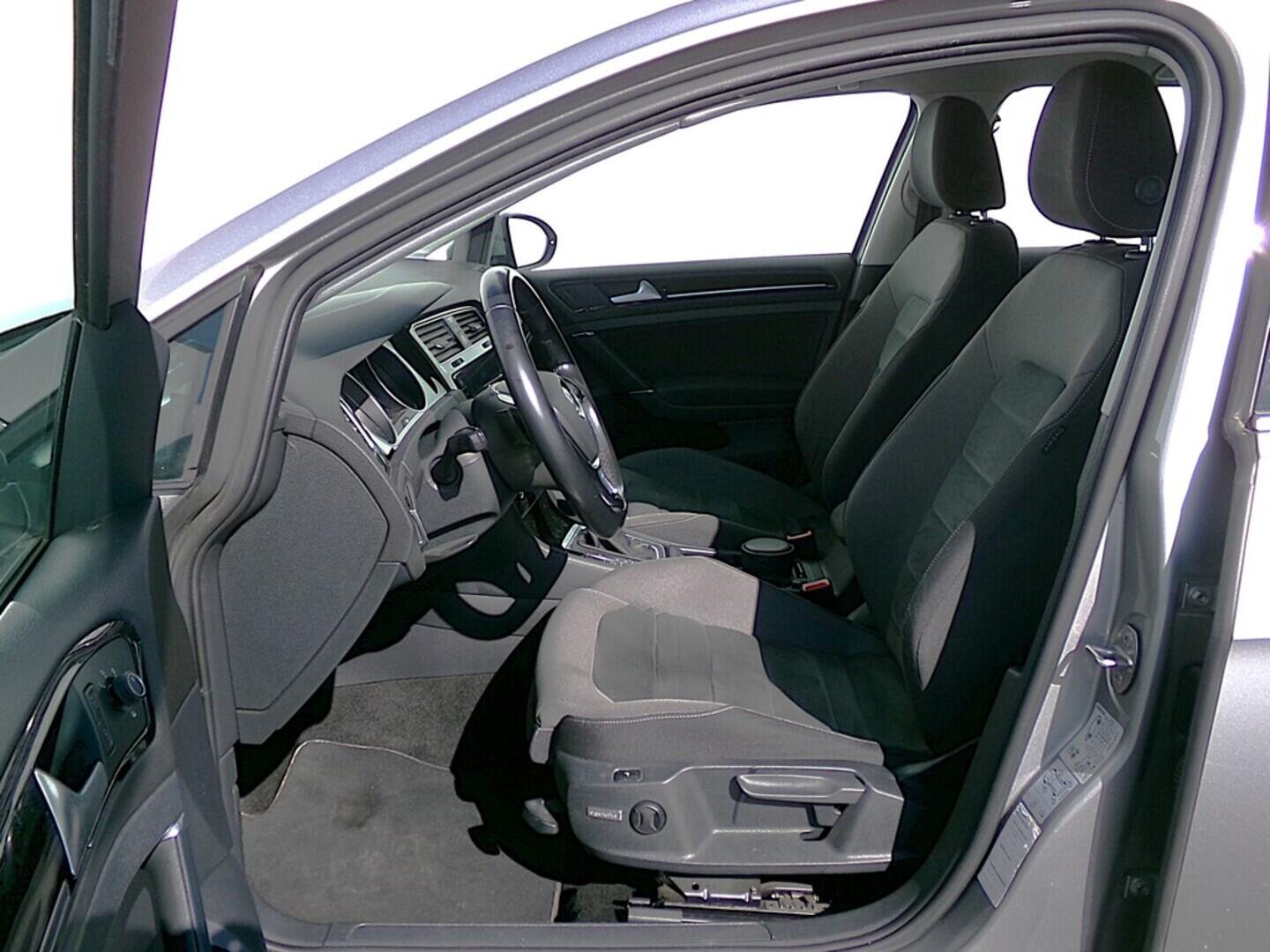 O419V07760_20.webp_GOLF VARIANT Highline 1.5 TSI 110 kW automat, DPH