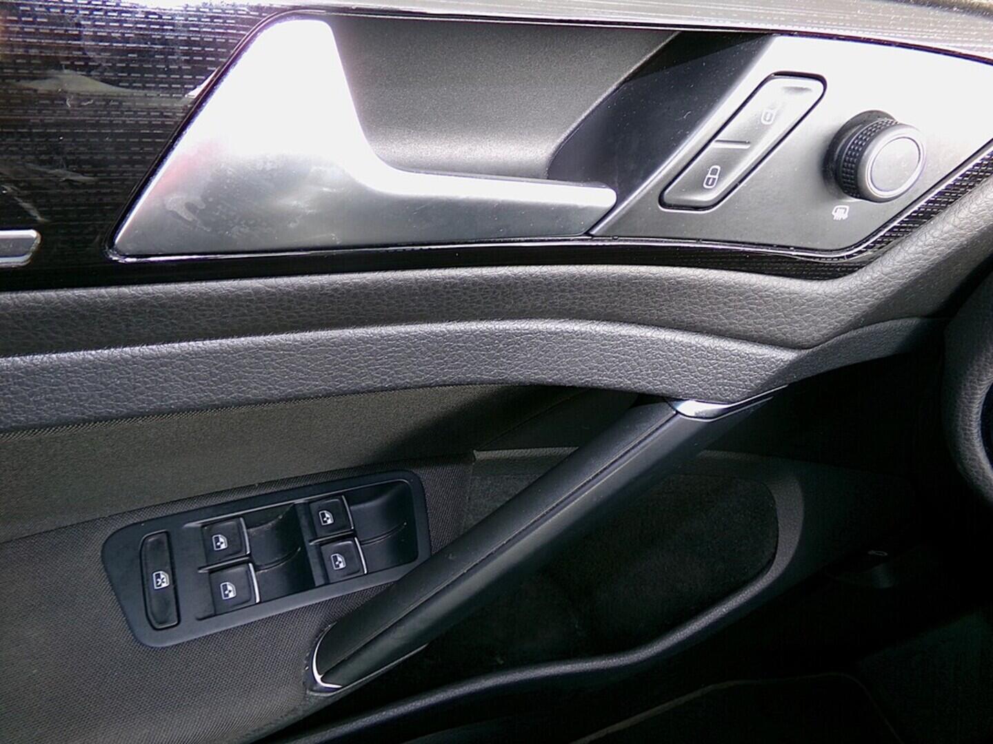 O419V07760_21.webp_GOLF VARIANT Highline 1.5 TSI 110 kW automat, DPH