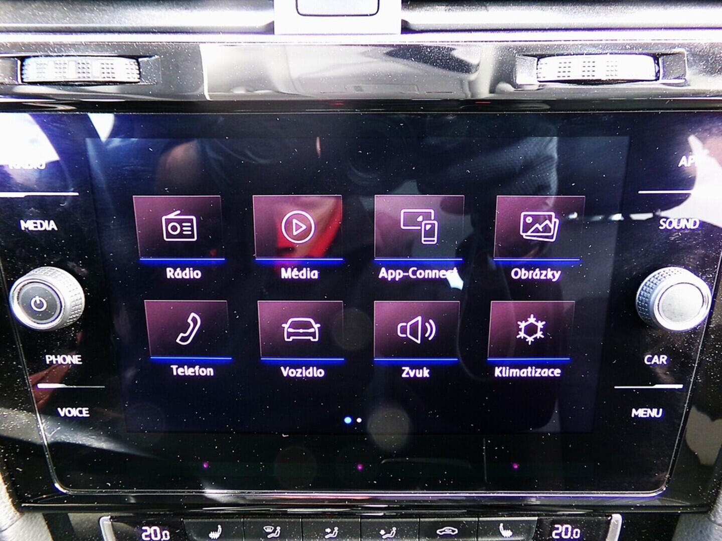 O419V07760_25.webp_GOLF VARIANT Highline 1.5 TSI 110 kW automat, DPH